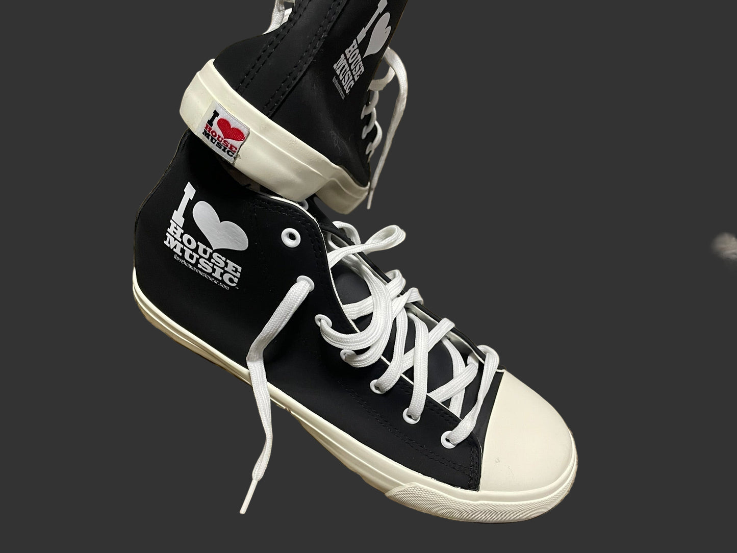 DaSneaker Black Classic Version
Fashion Lace-Up Shoes, Breathable Upper & Non-Slip PVC Gum Sole, Casual Tennis Walking Footwear, High Top Sneaker