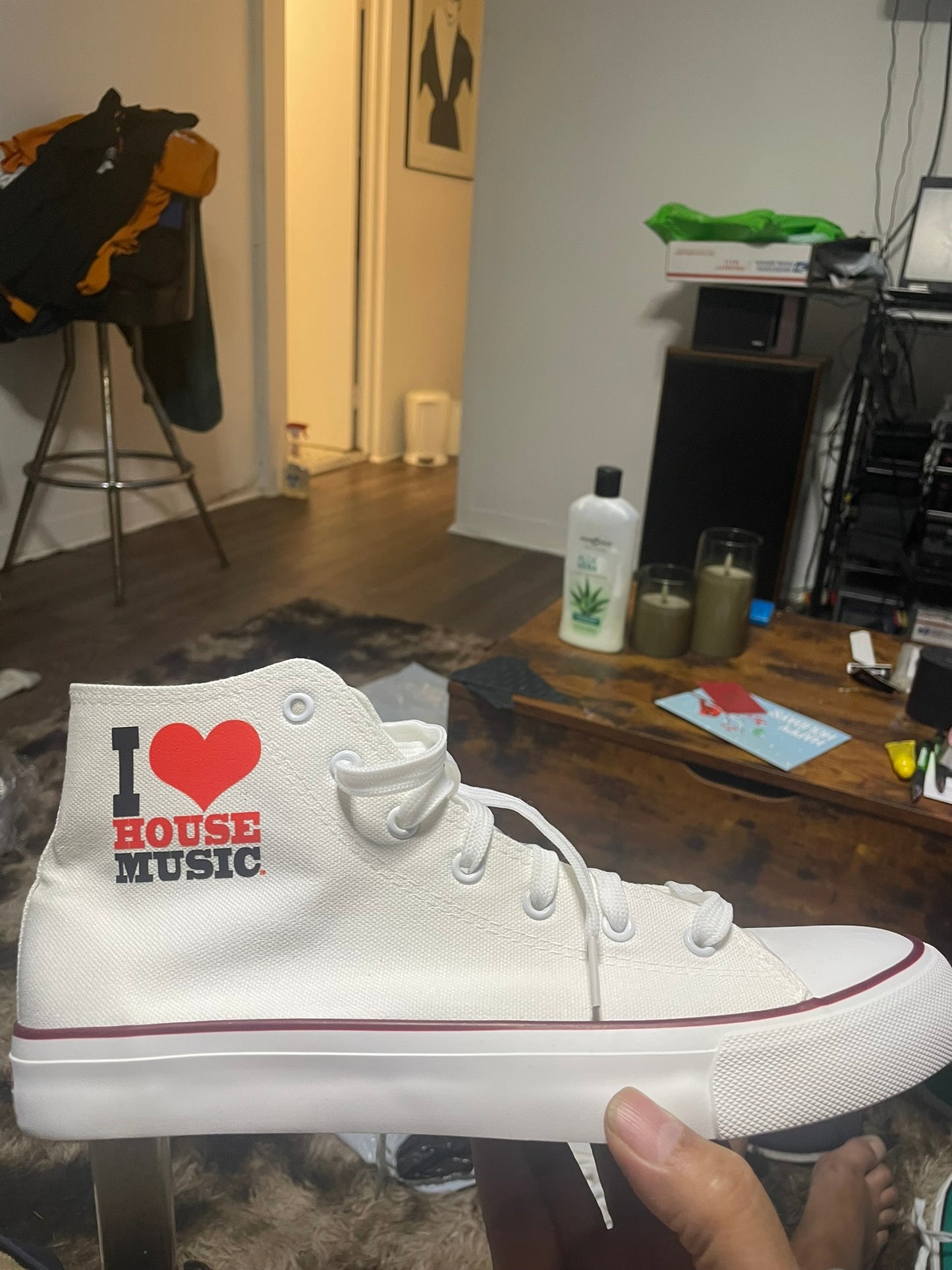 "I LOVE HOUSE MUSIC DaSNEAKER"