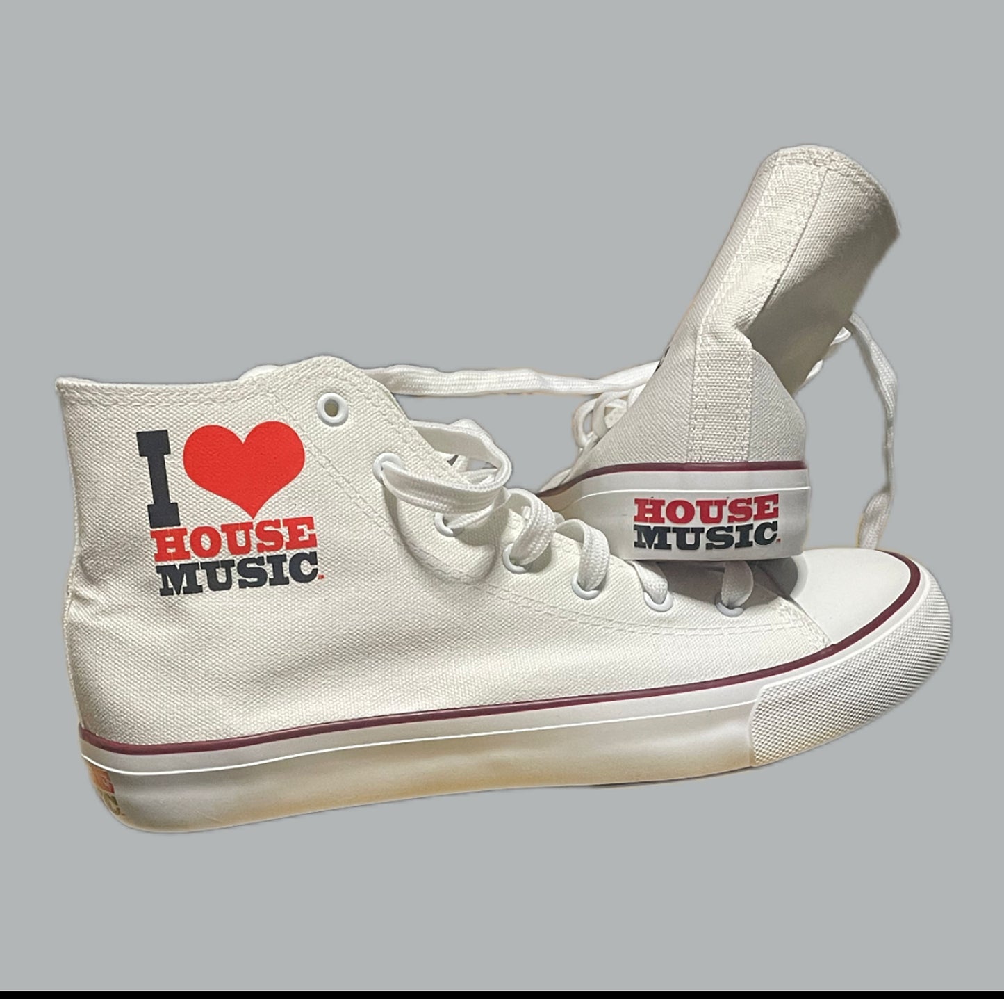 "I LOVE HOUSE MUSIC DaSNEAKER"